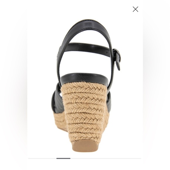 Kenneth Cole Reaction Comi Almond Toe Wedge Sandals - Picture 4 of 13